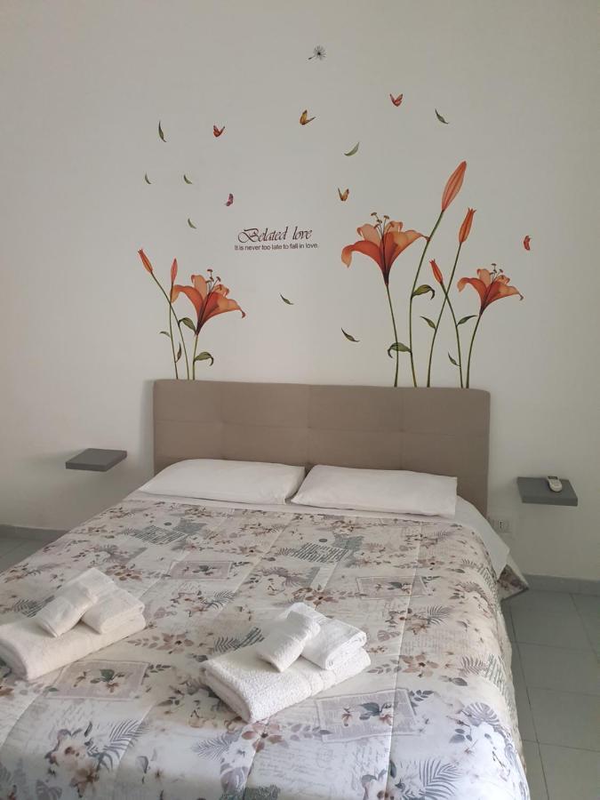 مبيت وإفطار ساليرنو Le Tre Orchidee المظهر الخارجي الصورة