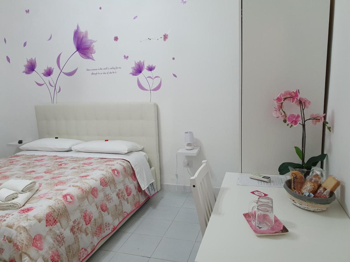 مبيت وإفطار ساليرنو Le Tre Orchidee المظهر الخارجي الصورة